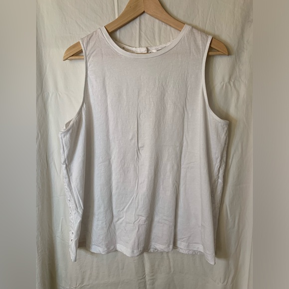 Sleeveless white eyelet lace & jersey blouse, XL, EUC, Reitmans Signature - Picture 2 of 7